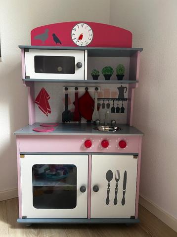 Houten speelgoed keuken beschikbaar voor biedingen