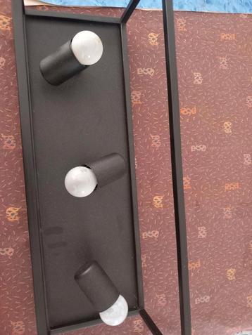 Moderne 3-delige Lamp - Zetten, Hangen of Staan beschikbaar voor biedingen