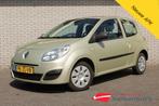 RENAULT Twingo 1.2 43KW Authentique, Auto's, Renault, Gebruikt, Origineel Nederlands, Grijs, 30 €/maand