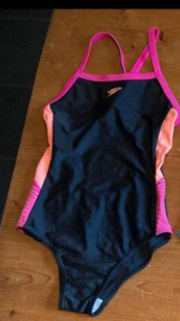 2 x SPEEDO MEISJES BADPAKKEN 152 beschikbaar voor biedingen
