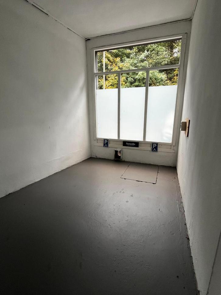 Te huur - Parkeerplaats - Twee motorfietsen - Arnhem, Huizen en Kamers, Garages en Parkeerplaatsen, Gelderland