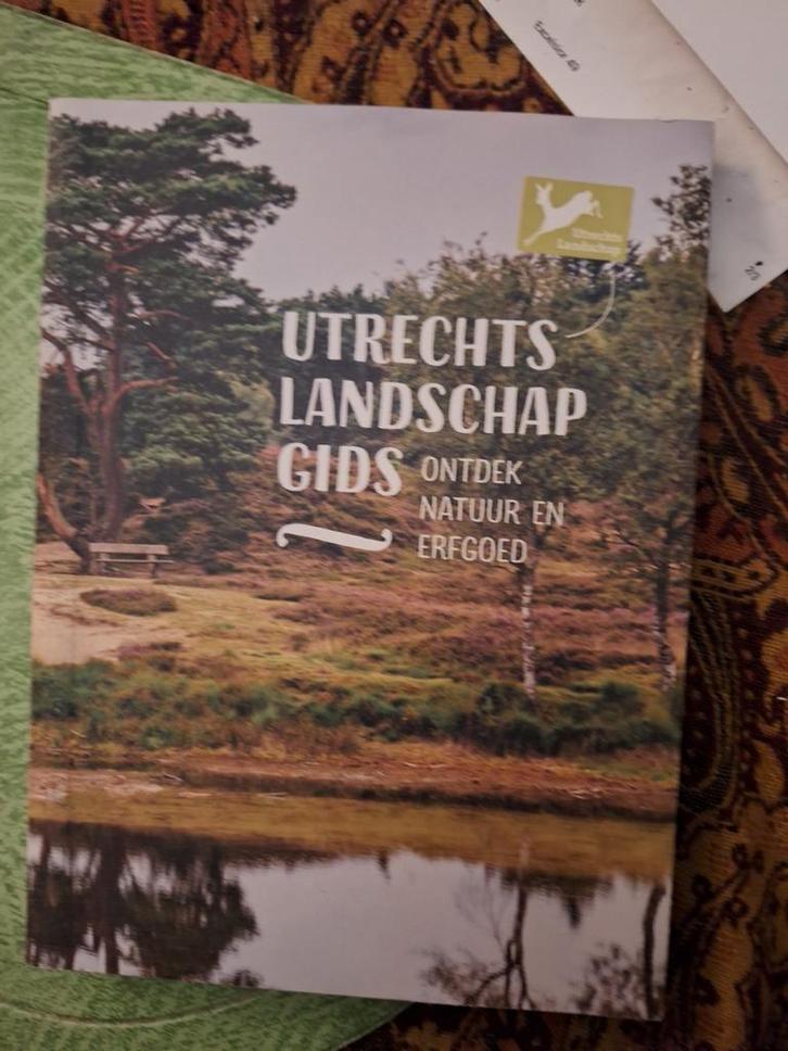 Utrechts Landschap Gids, Boeken, Reisgidsen, Zo goed als nieuw, Reisgids of -boek, Europa, Overige merken, Verzenden