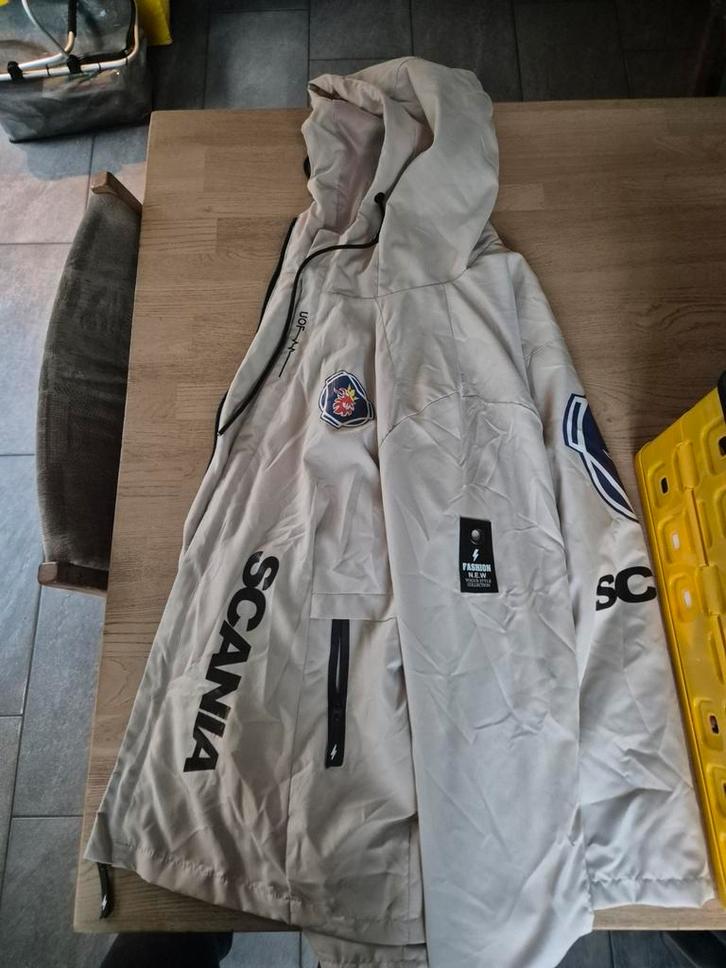 2 Scania Jassen - Stijlvol en Comfortabel, Kleding | Heren, Jassen | Zomer, Zo goed als nieuw, Overige maten, Beige, Ophalen of Verzenden