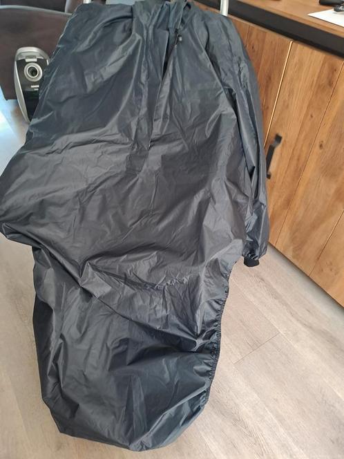 Regen, wind cape voor rolstoel, Diversen, Rolstoelen, Zo goed als nieuw, Ophalen of Verzenden
