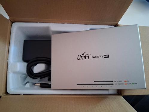 Ubiquiti unifi switch 8 poort 60W, Computers en Software, Netwerk switches, Ophalen of Verzenden