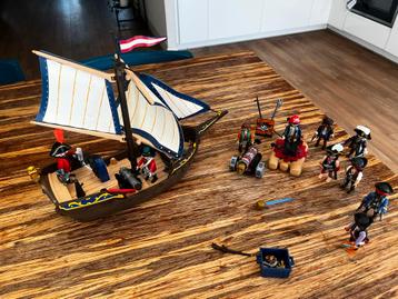 Playmobil Piratenboot met Piraten beschikbaar voor biedingen