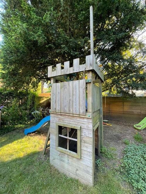 Houten speelhuis (kasteel) met glijbaan, Kinderen en Baby's, Speelgoed | Buiten | Speelhuisjes, Gebruikt, Hout, Ophalen