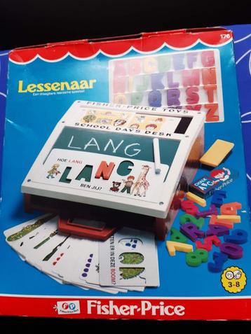 Vintage Fisher Price lessenaar in originele doos  beschikbaar voor biedingen