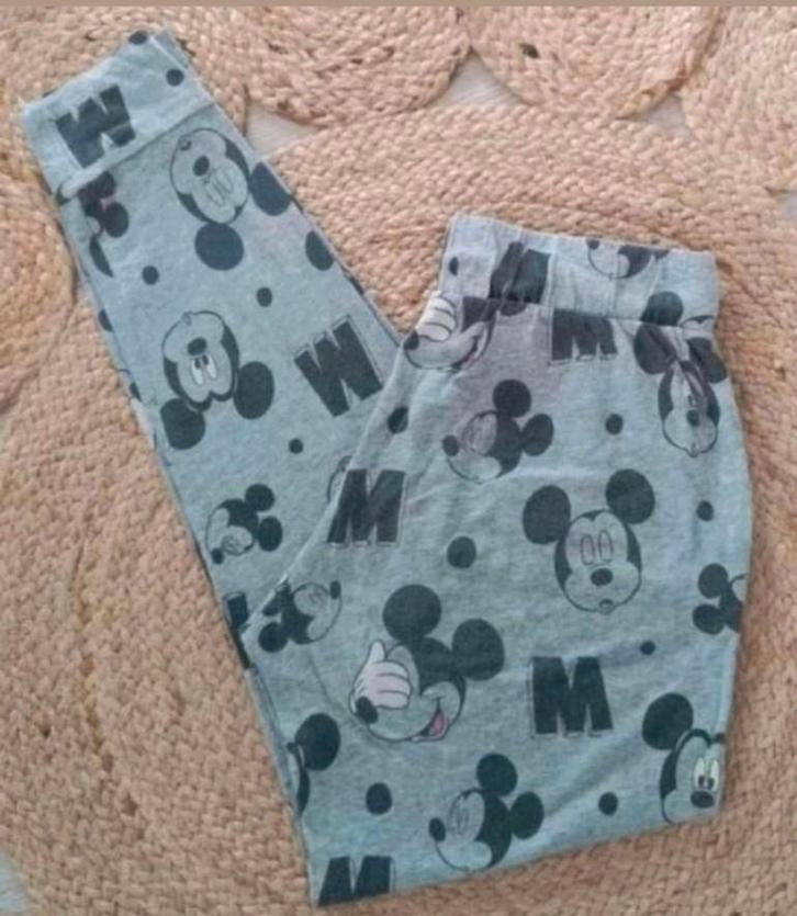 H&M x Disney joggers ZGAN maat XS, Kleding | Dames, Broeken en Pantalons, Zo goed als nieuw, Maat 34 (XS) of kleiner, Grijs, Lang
