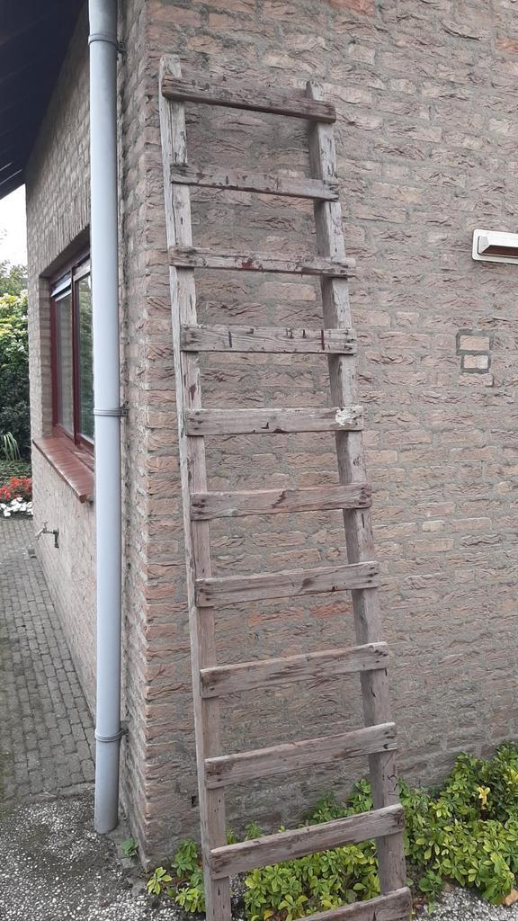 Antieke houten trap - 60 jaar oud, Doe-het-zelf en Verbouw, Ladders en Trappen, Ophalen