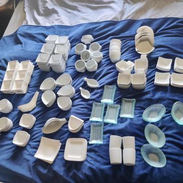 150 items amuse glas en porselein beschikbaar voor biedingen
