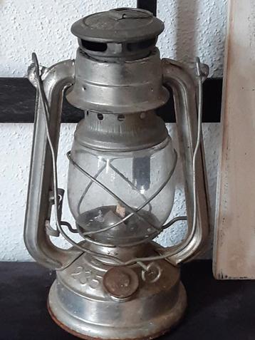 Stormlamp,lantaarn, patina,,stoer brocante ,landelijk beschikbaar voor biedingen