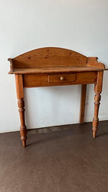 Antiek bureautje te koop beschikbaar voor biedingen