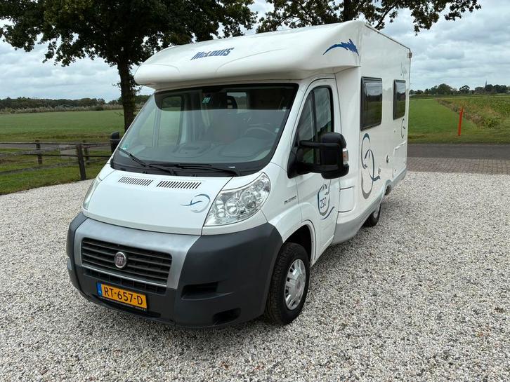 Zeer mooie Mc Louis, veel extra, airco op motor en t dak, Caravans en Kamperen, Campers, Bedrijf, tot en met 3, Half-integraal