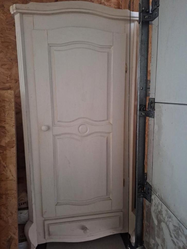 Leuke babykamer kast, Kinderen en Baby's, Kinderkamer | Commodes en Kasten, Gebruikt, Kast, 105 cm of meer, Minder dan 75 cm, Minder dan 50 cm