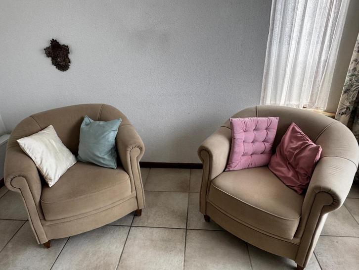Stoelen Beige stof kuipstoel 2 x ronde fauteuil cremekleurig, Huis en Inrichting, Fauteuils, Zo goed als nieuw, Stof, 50 tot 75 cm