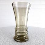Vintage Copier Art deco vaas jaren 30 rookglas ribbelvaas, Antiek en Kunst, Antiek | Vazen, Ophalen of Verzenden
