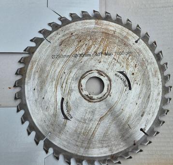zaagblad 250mm beschikbaar voor biedingen