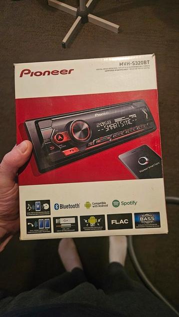 Pioneer MVH-S320BT Bluetooth Autoradio  Vraagprijs: €45,- beschikbaar voor biedingen