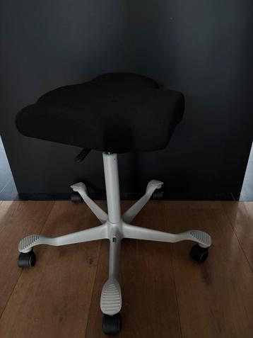 Håg bureau/zadelstoel beschikbaar voor biedingen
