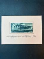 Knipsel in passe-partout ‘Spoorwegongeluk Amsterdam’ (1934), Ophalen of Verzenden, Gebruikt, Trein
