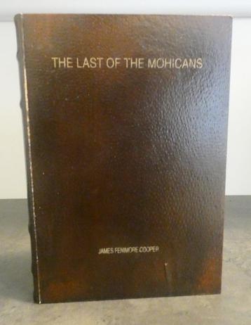 doosje of kistje in vorm van een boek - [1938] beschikbaar voor biedingen