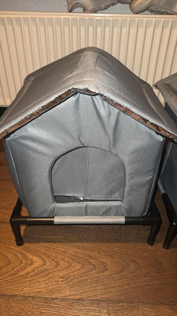 2 buiten kattenhuisjes – stevig & beschut, Dieren en Toebehoren, Kattenmanden, Nieuw, Ophalen