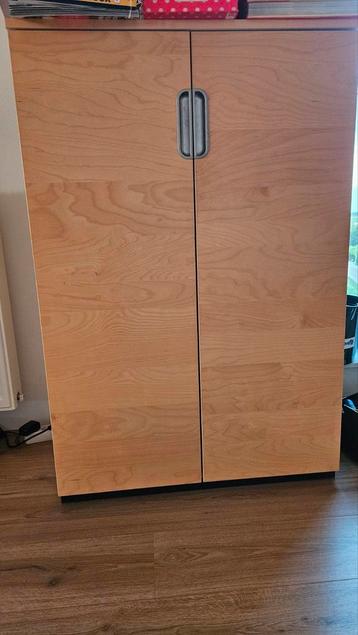 Kast/dressoir eiken onbeschadigd L80xB45xH120cm beschikbaar voor biedingen