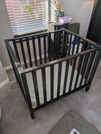 Zwarte box met boxmatras, Kinderen en Baby's, Boxen, Ophalen, Gebruikt
