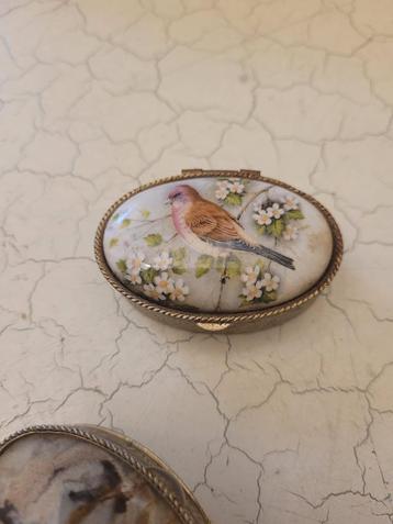 vintage pillendoosje decor vogel foto 1 t/m 3 beschikbaar voor biedingen