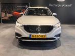 MG ZS EV Luxury 45 kWh | Panoramadak | Camera | Lederen Bekl, Auto's, MG, Te koop, Emergency brake assist, Geïmporteerd, 5 stoelen