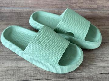 Clowdpillow maat 38-39 beschikbaar voor biedingen