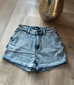 Shortje van de Shoeby, Kleding | Dames, Spijkerbroeken en Jeans, Blauw, Ophalen of Verzenden, Zo goed als nieuw, W27 (confectie 34) of kleiner