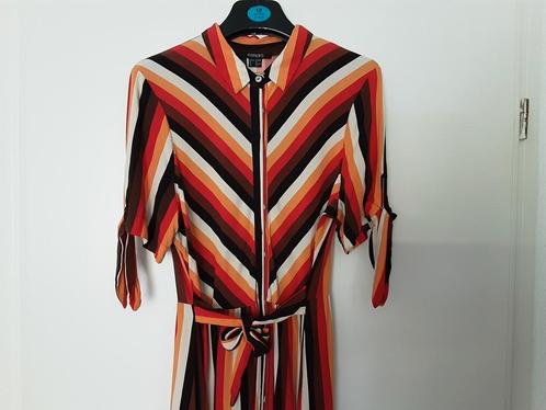Mooie kleurige dames jurk, Kleding | Dames, Jurken, Zo goed als nieuw, Maat 38/40 (M), Overige kleuren, Onder de knie, Ophalen of Verzenden