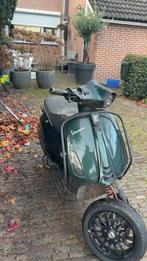 Vespa sprint 2019 model, Fietsen en Brommers, Scooters | Vespa, Overige modellen, Maximaal 45 km/u, Ophalen of Verzenden, Zo goed als nieuw