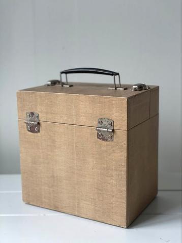 Vintage Cheney platenkoffer singles beschikbaar voor biedingen
