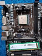 Gigabyte moederboard met geheugen en processor, DDR3, Ophalen of Verzenden, Socket FM2+, Gebruikt