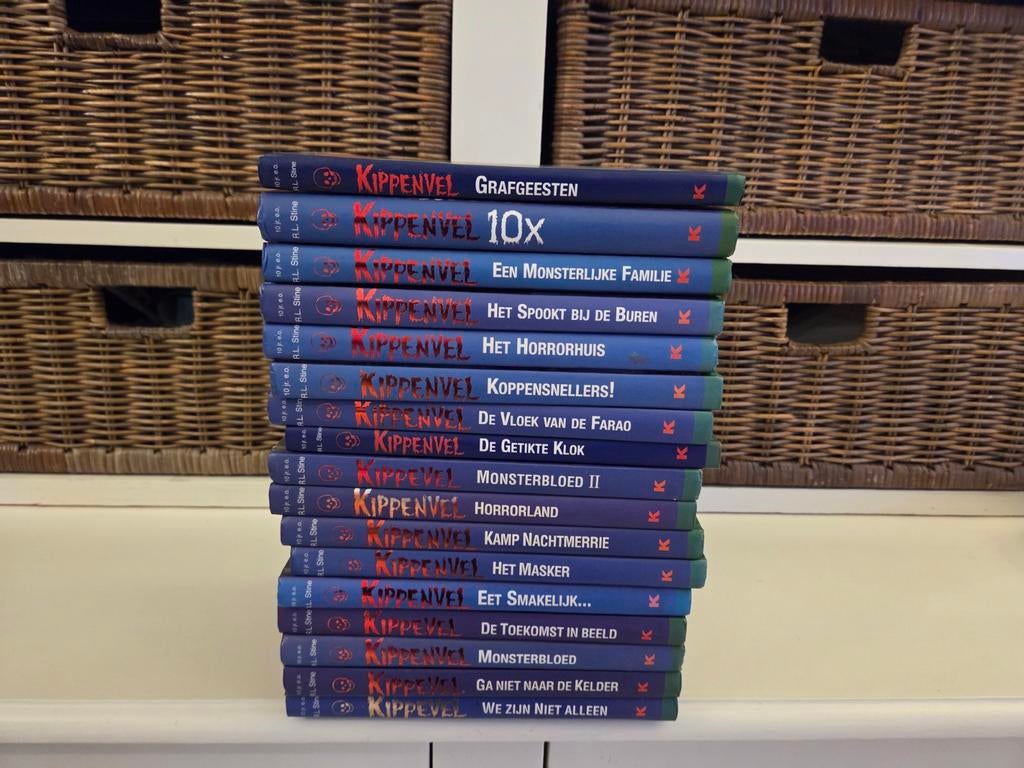 R.L.Stine - Kippenvel (17 stuks), Boeken, Ophalen of Verzenden, Gelezen