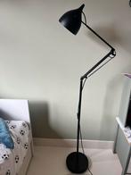 Zwarte vloerlamp verstelbaar, Huis en Inrichting, Lampen | Vloerlampen, Ophalen, Zo goed als nieuw