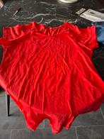 Nw leuk rood shirt loopt in punt naar midden maat 42/44, Maat 42/44 (L), Nieuw, Ophalen of Verzenden, Korte mouw
