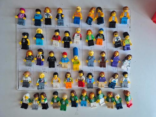 Lego cv3 div city vrouw skater stunter poppetjes, Kinderen en Baby's, Speelgoed | Duplo en Lego, Zo goed als nieuw, Ophalen of Verzenden