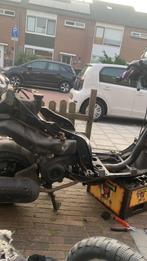 Opzoek naar een 2 takt, Fietsen en Brommers, Scooters | Piaggio, Ophalen