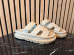 Hermes Chypre Sandalen Nieuw, Ophalen of Verzenden, Nieuw, Beige, Sandalen of Muiltjes