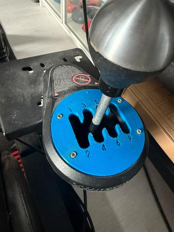 Thrustmaster th8a shifter beschikbaar voor biedingen