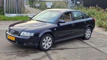 Audi A4 2.0 96KW AUT 2001 Blauw / NAP / APK / CLIMA /  beschikbaar voor biedingen