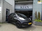 Peugeot 107 1.0-12V XS, Voorwielaandrijving, Gebruikt, 4 stoelen, Origineel Nederlands