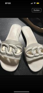 Slipers  twee stuks, Ophalen of Verzenden, Zo goed als nieuw, Zwart