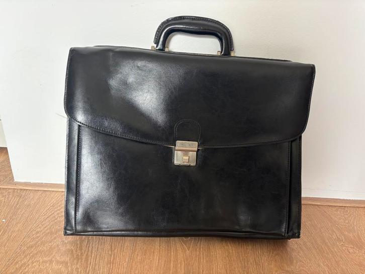 Mooie leren zwarte laptoptas, Computers en Software, Laptoptassen, Zo goed als nieuw, Aktetas, 15 inch, Ophalen