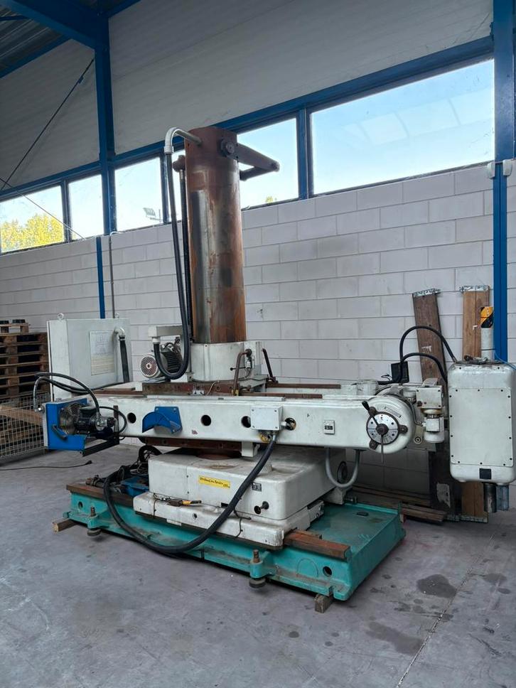 Radiaalboorbank, Doe-het-zelf en Verbouw, Gereedschap | Zaagmachines, Gebruikt, Lintzaag, 1200 watt of meer, 70 mm of meer, Ophalen