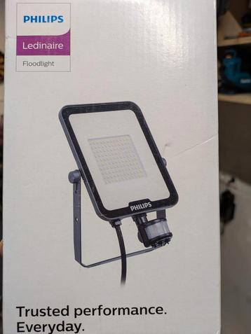 3x Philips Signify Ledinaire schijnwerper met sensor beschikbaar voor biedingen